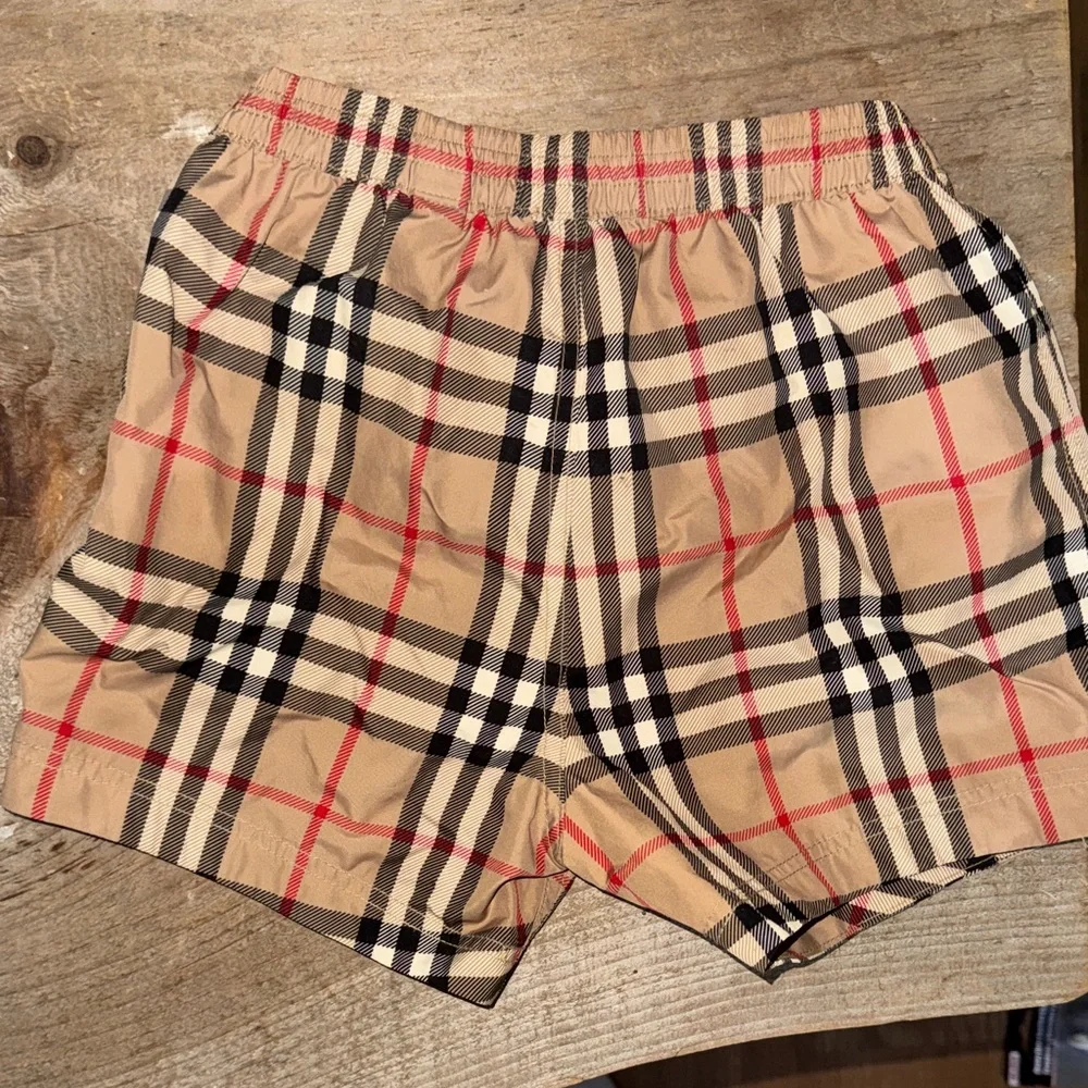 Burberry Beige and Red Plaid Shorts - Picture 5 of 6